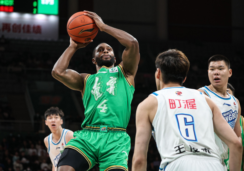 包含CBA季后赛倒计时；辽宁本钢冲刺阶段临场应变；细节引发关注；质疑声仍在；轮换策略成焦点的词条爱游戏娱乐