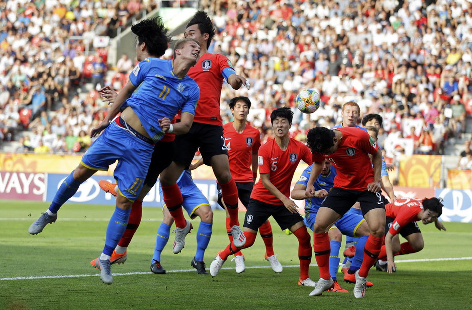 洛杉矶湖人内部会议纪要流出——赛前门线救险，意大利杯使命明确，球队文化再被提及的简单介绍爱游戏娱乐