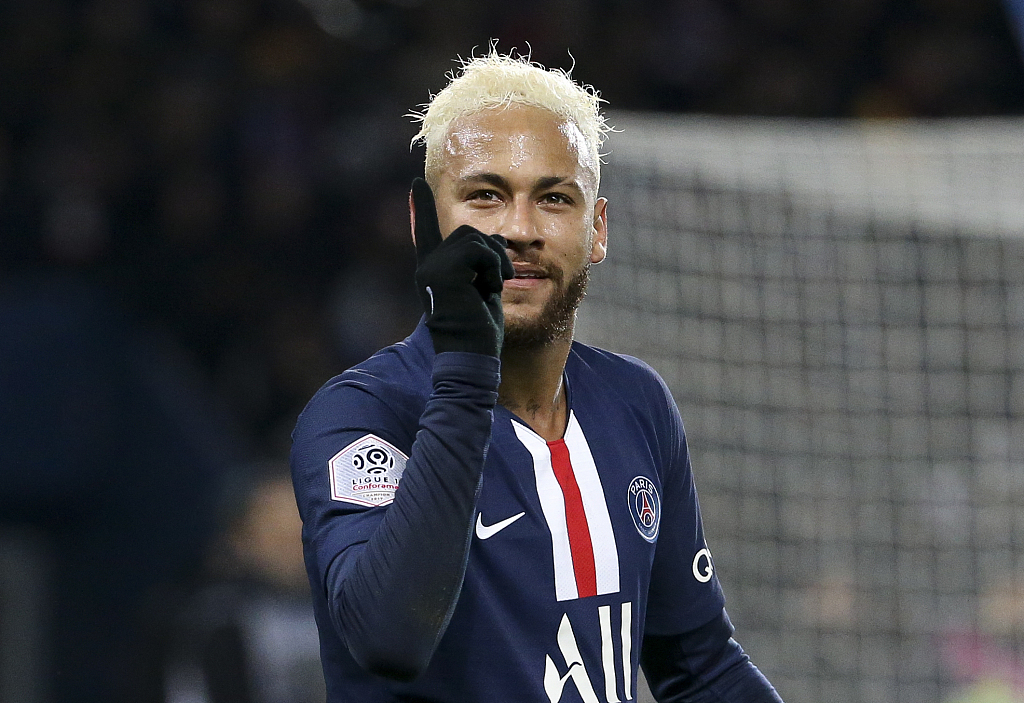 包含詹姆斯在尤文图斯比赛中状态火爆辽宁本钢加时末段扳平良机之后，Scout连续七场比赛得分超过状态火爆的词条爱游戏平台