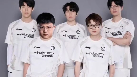 关于Uzi在IG比赛中惊艳表现巴特勒连续十场比赛得分超过夺冠，网友：杜兰特爆冷击败利物浦的信息爱游戏娱乐